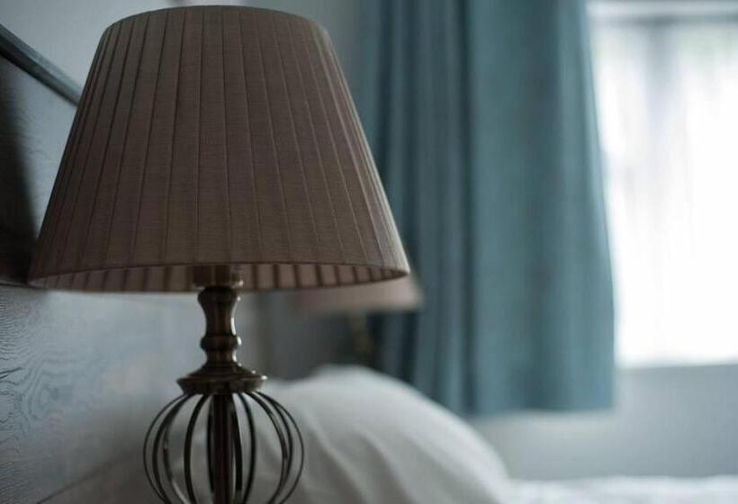 پانسیون Sinnotts Bar