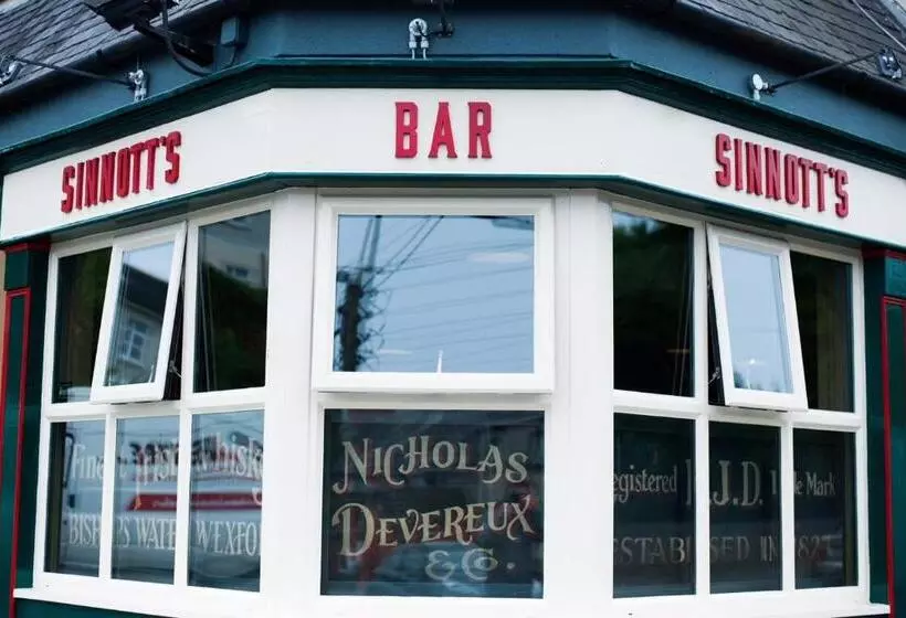 پانسیون Sinnotts Bar