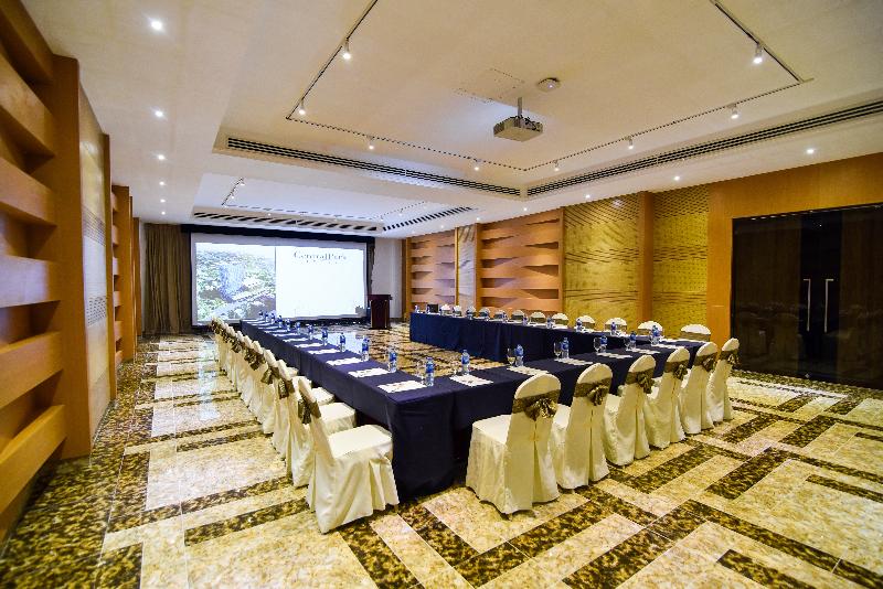 هتل The Mira Central Park