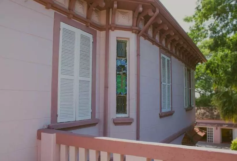 Vila Santa Eulalia Hostel