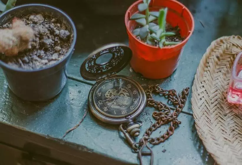 Vila Santa Eulalia Hostel