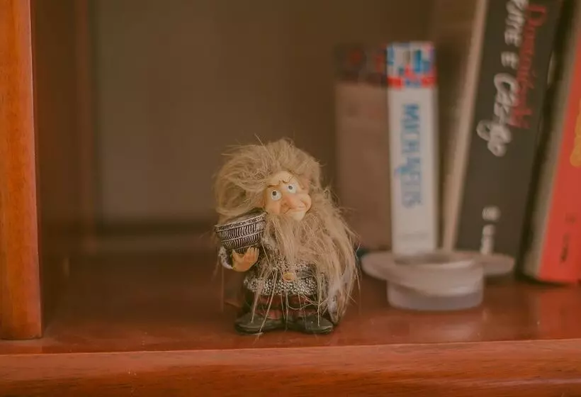 Vila Santa Eulalia Hostel