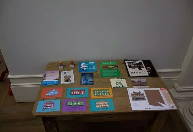 Vila Santa Eulalia Hostel