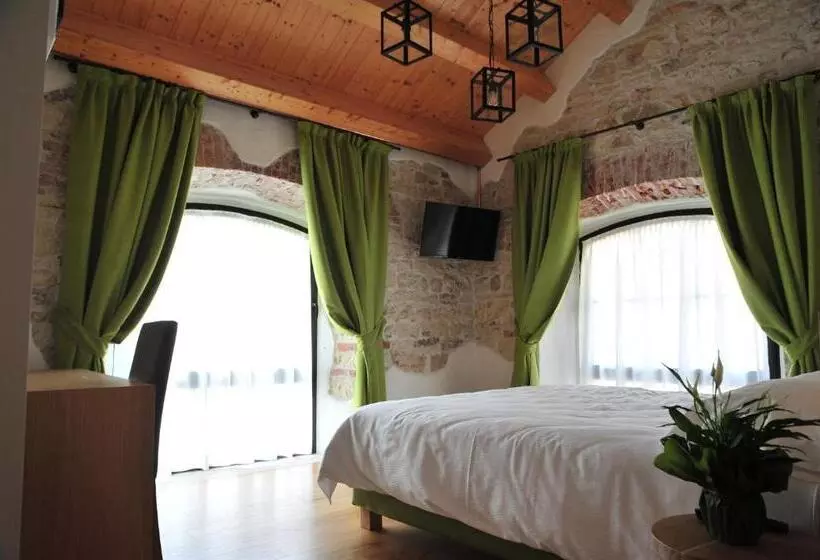 Retkeilymaja Nuova Filanda Rooms And More