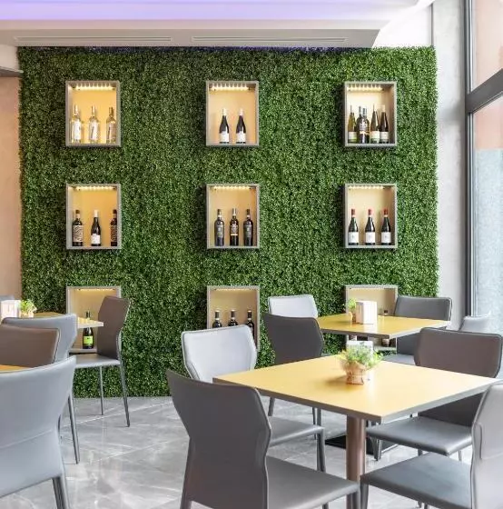 Hotelli Lake Como Golf