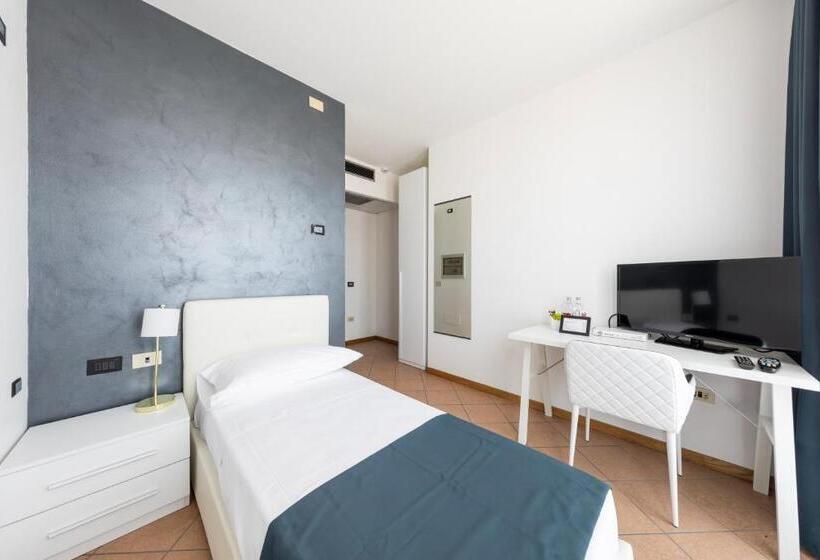 בית מלון כפרי Lake Como Golf