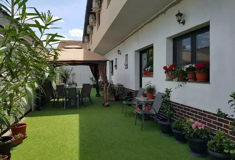 پانسیون Casa Lipianu