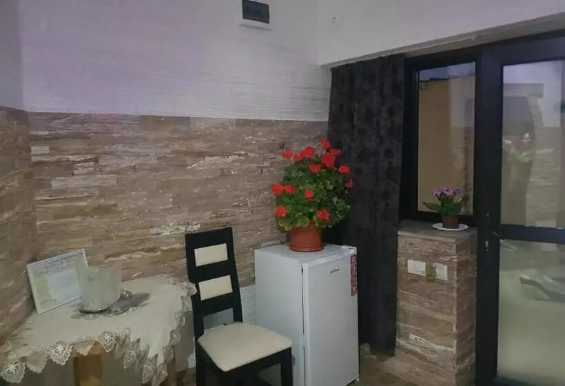 پانسیون Casa Lipianu