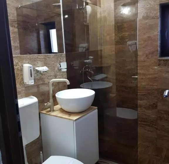 پانسیون Casa Lipianu