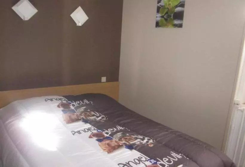 Hotelli Auberge Du Lion D Or