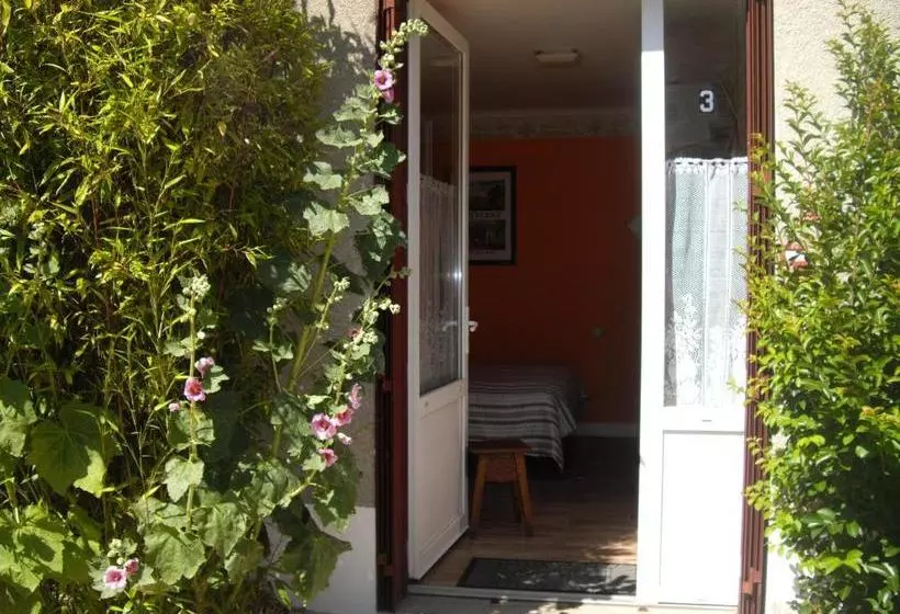 Hotelli Auberge Du Lion D Or