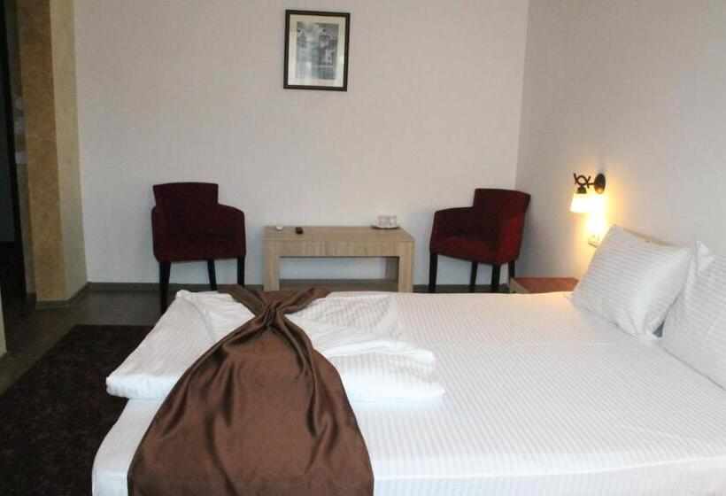 ホテル Restaurant Imperial