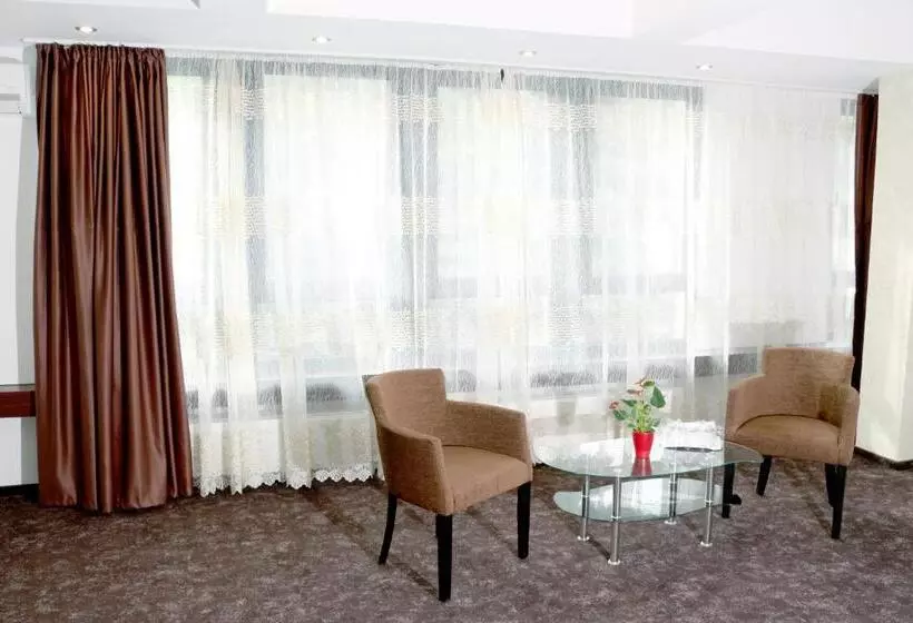 Hôtel Restaurant Imperial - 塞格蕭拉