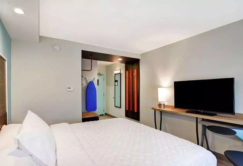 ホテル Tru By Hilton Baton Rouge Citiplace, La
