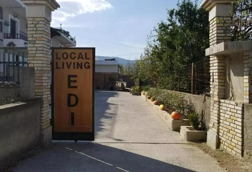 ペンション Bed & Breakfast Local Living Edi