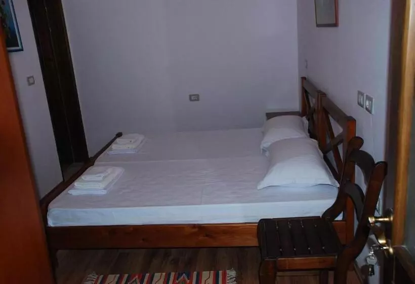 ペンション Bed & Breakfast Local Living Edi