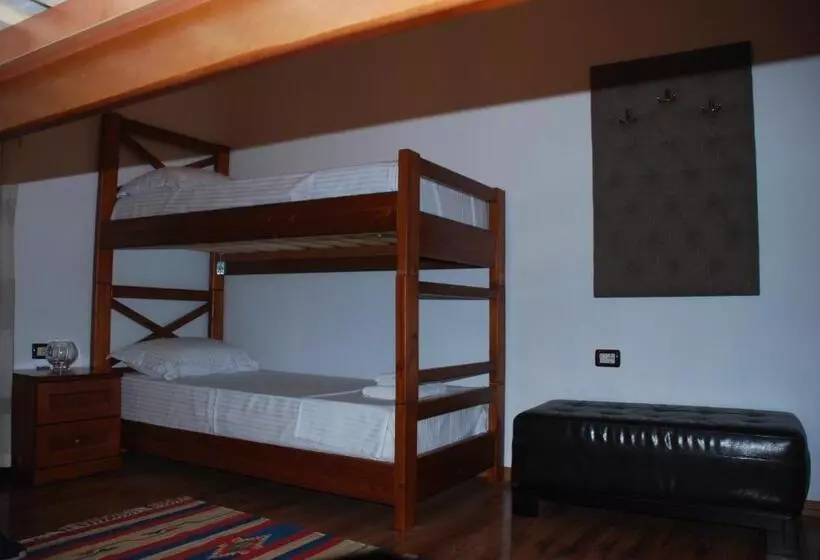 ペンション Bed & Breakfast Local Living Edi