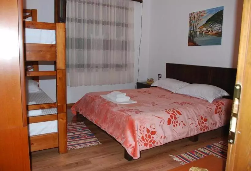 ペンション Bed & Breakfast Local Living Edi