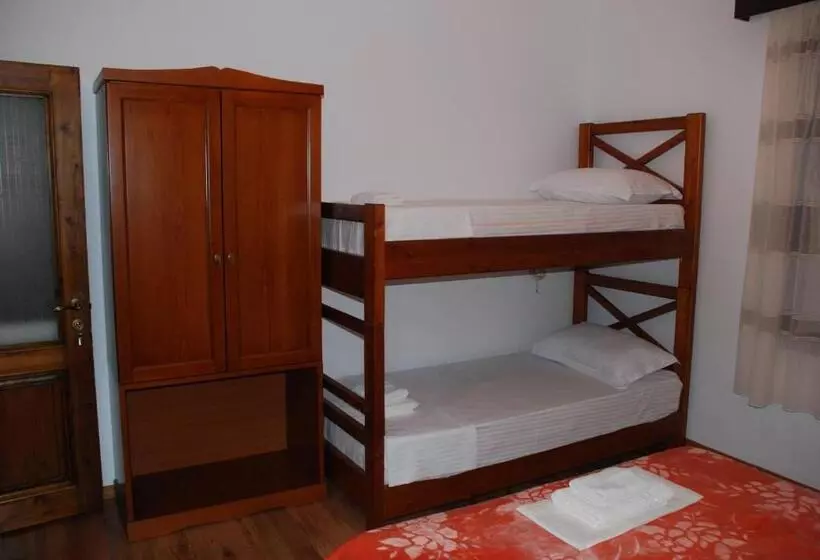 ペンション Bed & Breakfast Local Living Edi