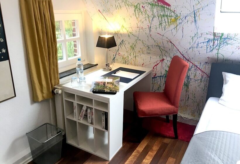 پانسیون Lilis Kleines