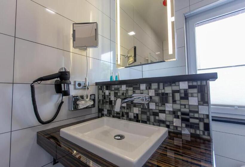 مبيت وإفطار Aragon   Hotel   Garni