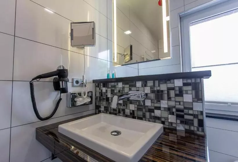 Aamiaismajoitus (B&B) Aragon   Hotel   Garni