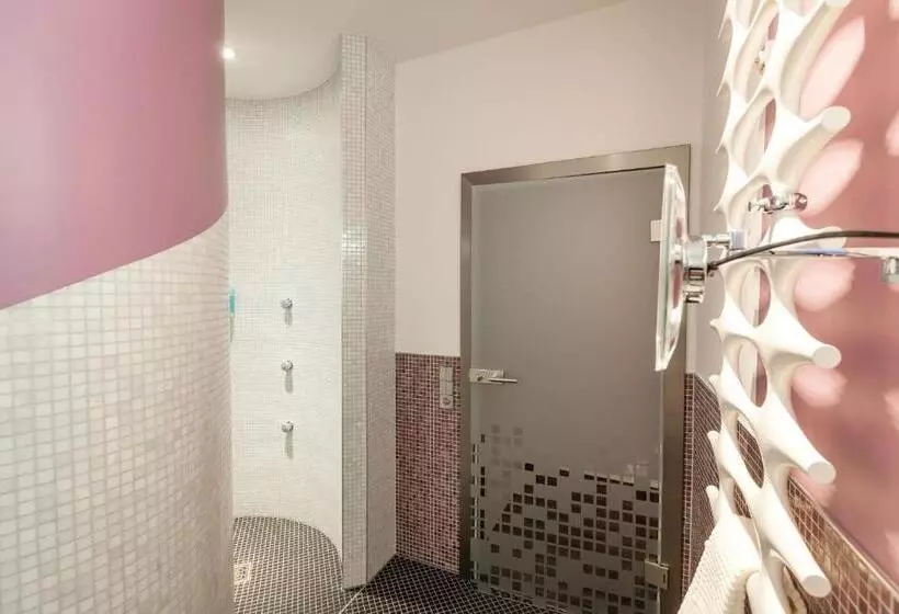 Aamiaismajoitus (B&B) Aragon   Hotel   Garni