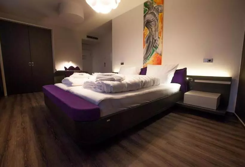 Aamiaismajoitus (B&B) Aragon   Hotel   Garni