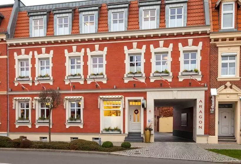 Aamiaismajoitus (B&B) Aragon   Hotel   Garni