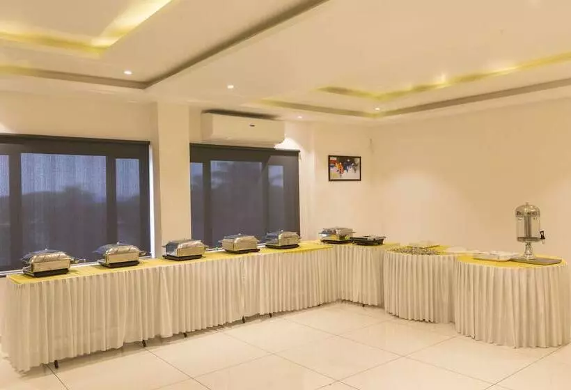 هتل Grand Plaza Suites