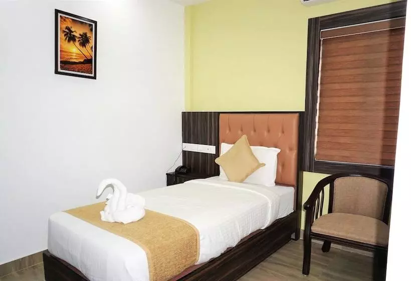 هتل Kochi Crown