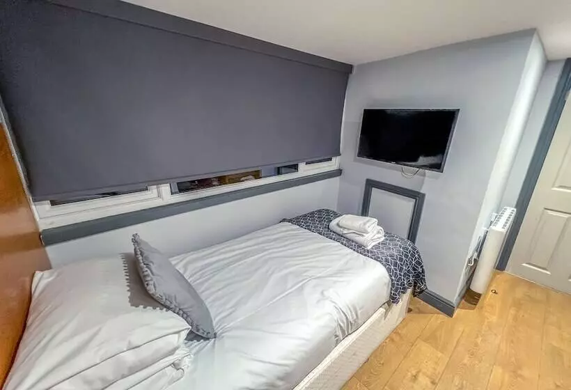 Majatalo Twenty Hotel And Bar