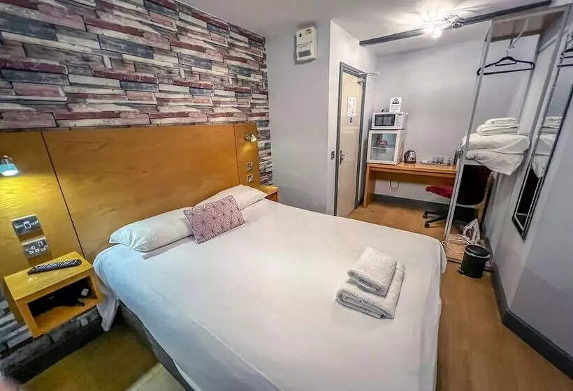 Majatalo Twenty Hotel And Bar