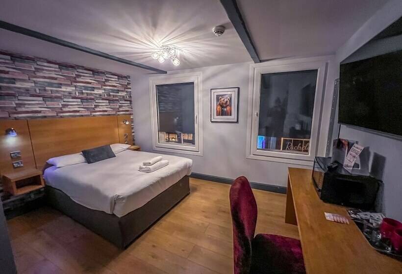 بنسيون Twenty Hotel And Bar