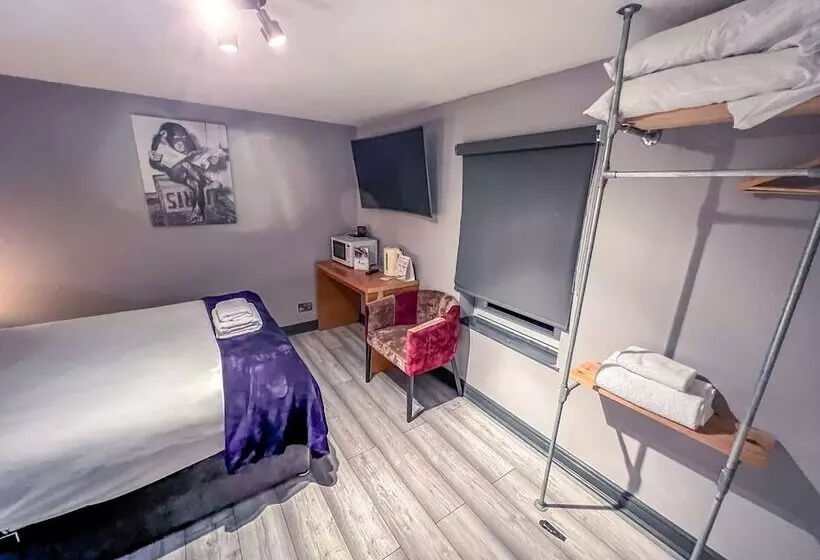 Majatalo Twenty Hotel And Bar