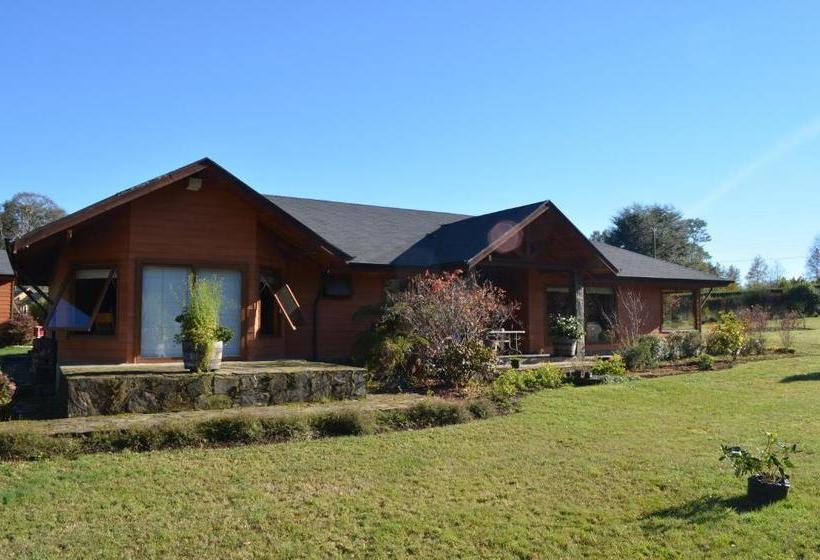 بنسيون Outrippers Pucón