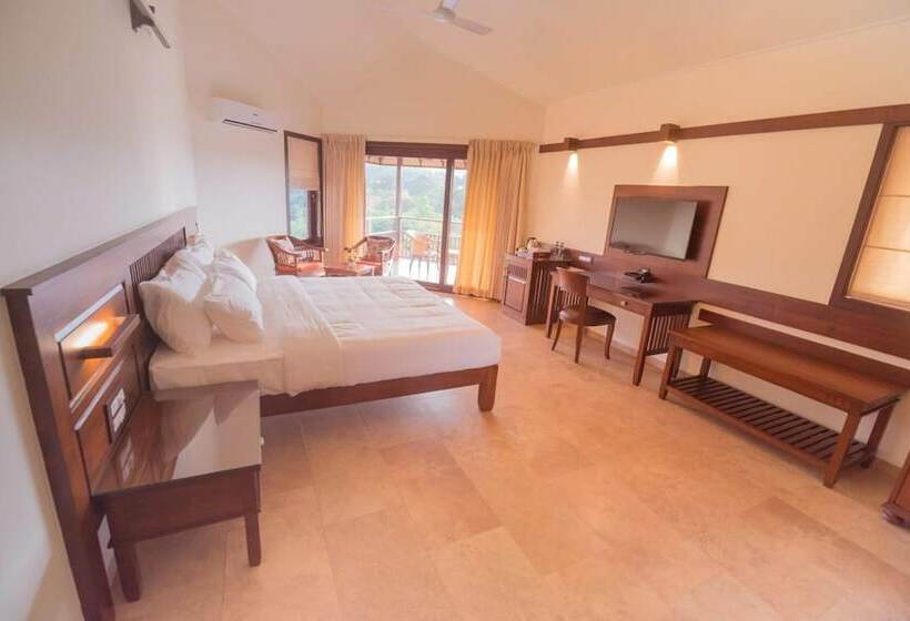 Отель Kyriad Prestige Riverside Amba Ghat