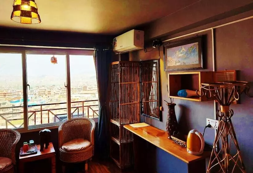 پانسیون Cafe Beyond And Guest House