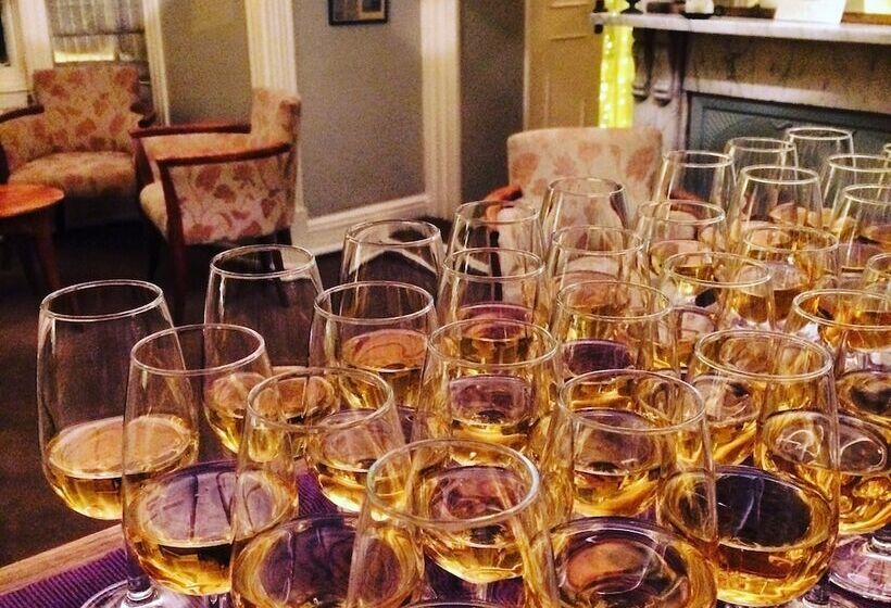 بنسيون Peak Weavers