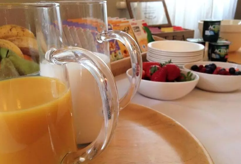 Majatalo Peak Weavers