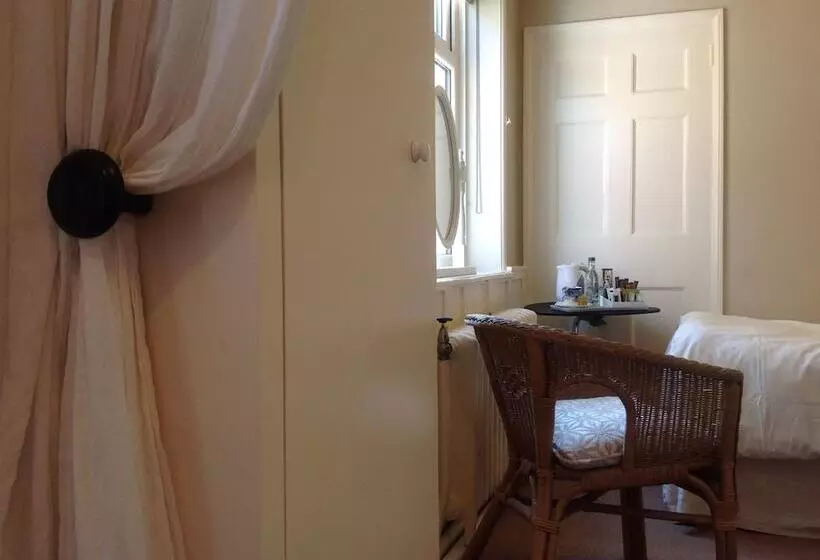 Majatalo Peak Weavers