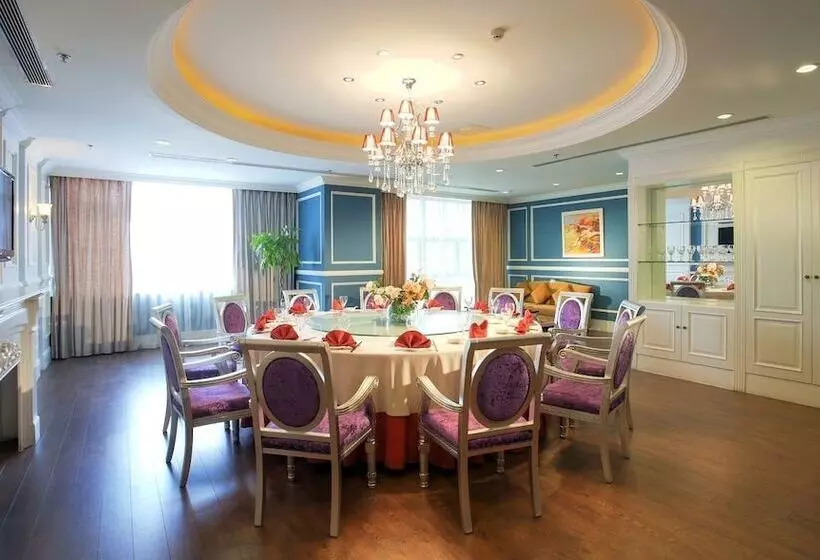 Hotelli Jinjiang Inn Select Fengxian Baolong Square Canal North Road