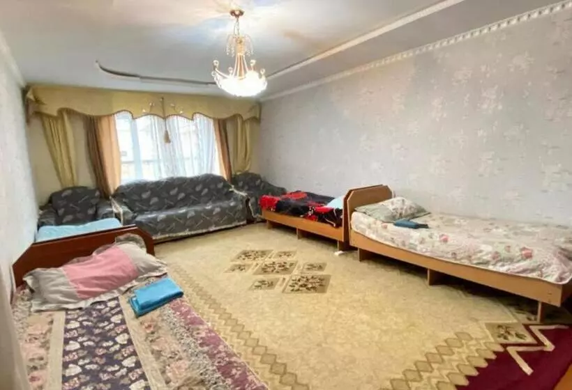 پانسیون Center Guesthouse