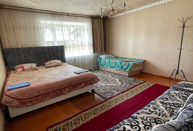 پانسیون Center Guesthouse