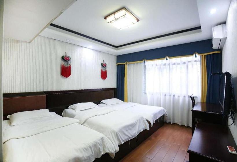 פנסיון Yi Jiang Lou Lnn