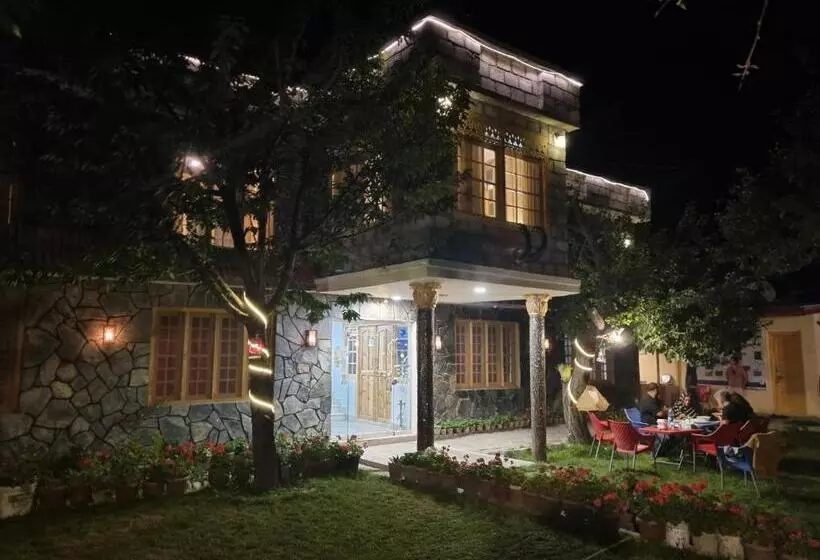 پانسیون Sehrish Guest House Skardu