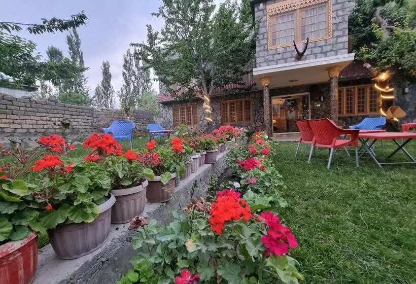 پانسیون Sehrish Guest House Skardu