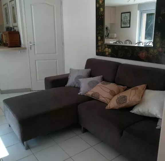 Aamiaismajoitus (B&B) Villa Rose