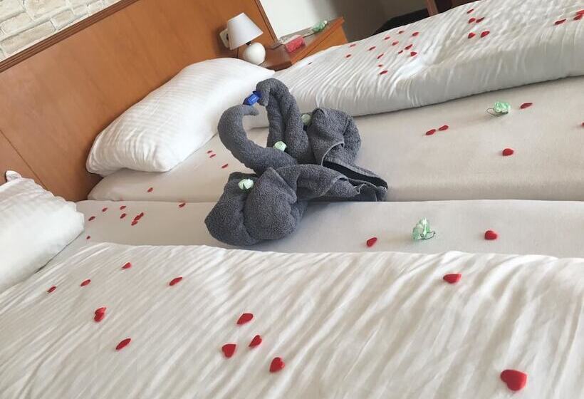 בית מלון כפרי & Restaurant Bestehorn Hof