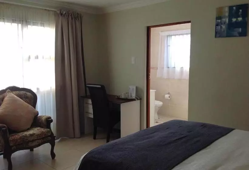پانسیون Vinolux Guest House